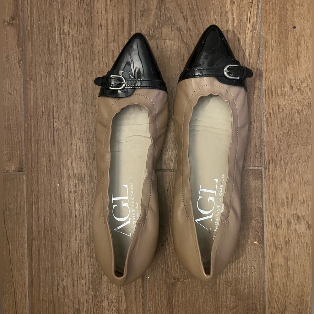 Gently used size 10 AGL tab and black loafer